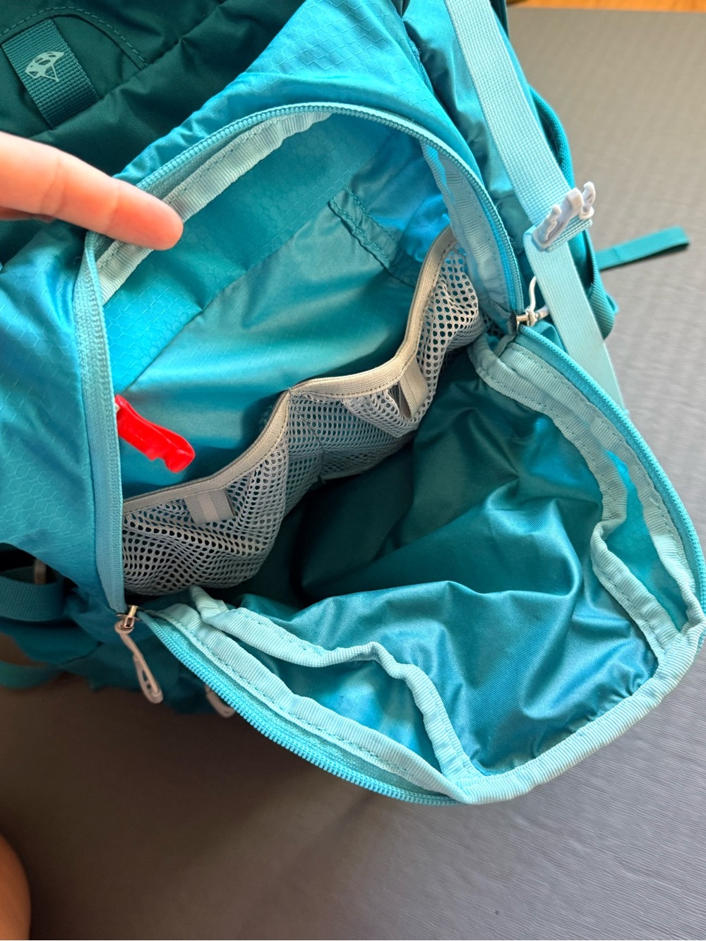OSPREY Teal Blue Mira AG 34L Women’s Backpack - Picture 13 of 15